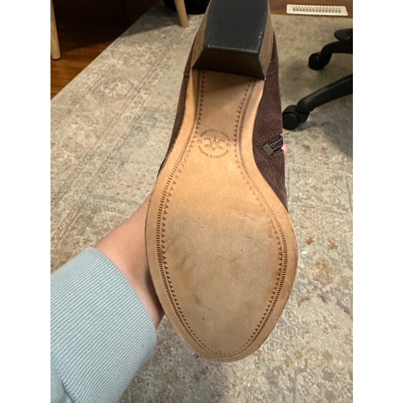 Women’s Johnston and Murphy Ankle Suede Leather Brown Booties Size 7 M - Picture 3 of 6
